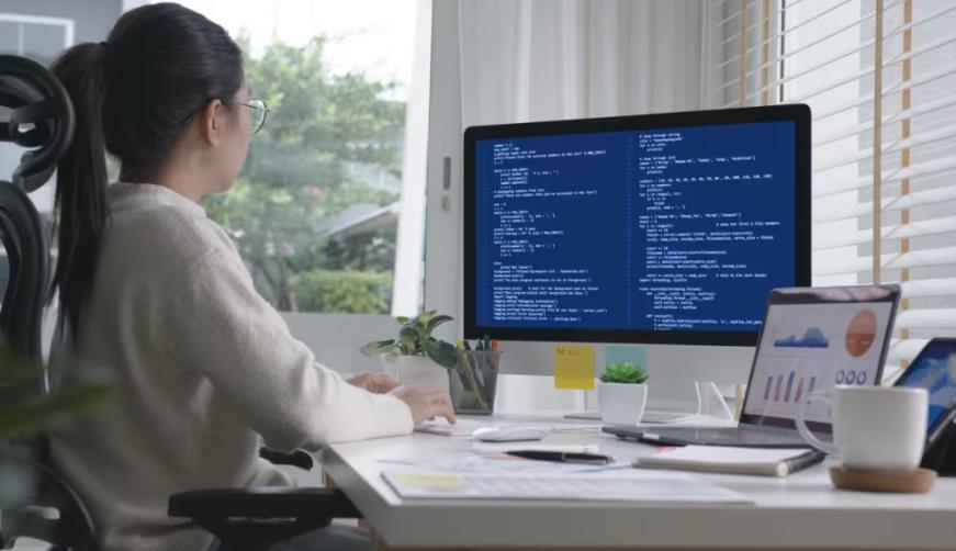 普宁市企业数字化解决方案:机器学习赋能商业模式升级的核心路径